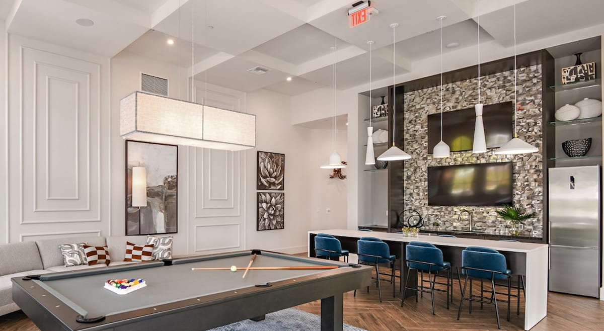 Boca Vue moldings, ceiling and custom millwork